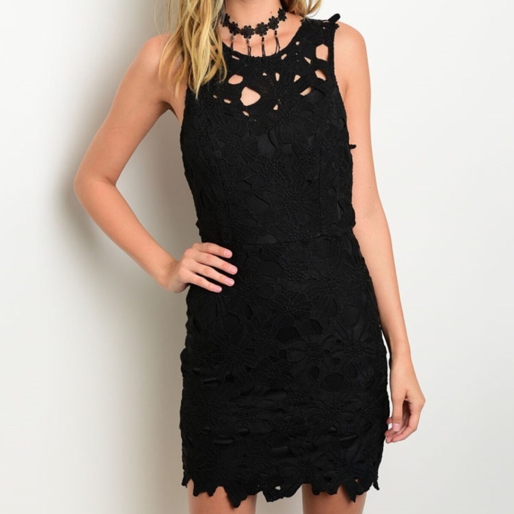 💎HP💎New dress with cutout details